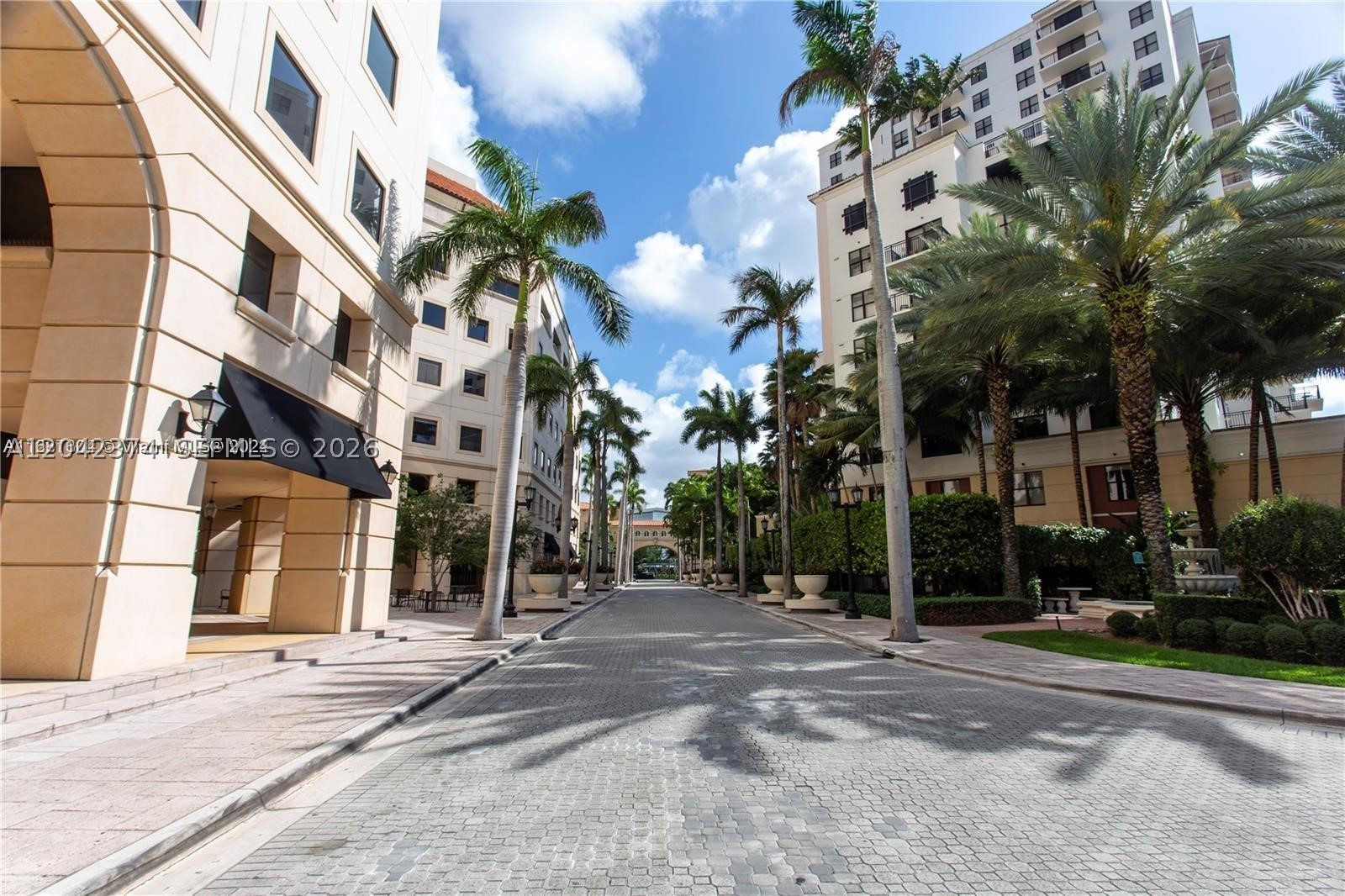 PUERTA DE PALMAS CONDO - Residential