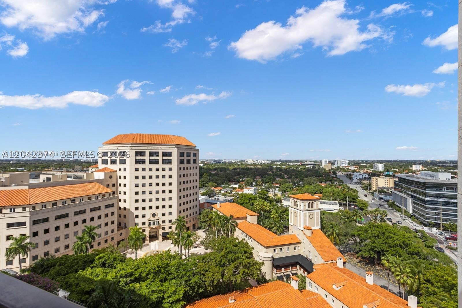 PUERTA DE PALMAS CONDO - Residential