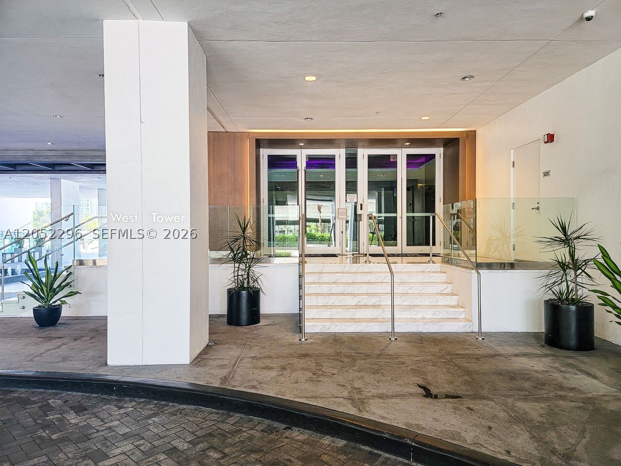 400 SUNNY ISLES CONDO WES - Residential
