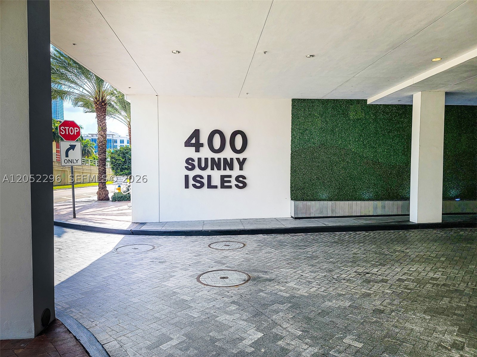 400 SUNNY ISLES CONDO WES - Residential