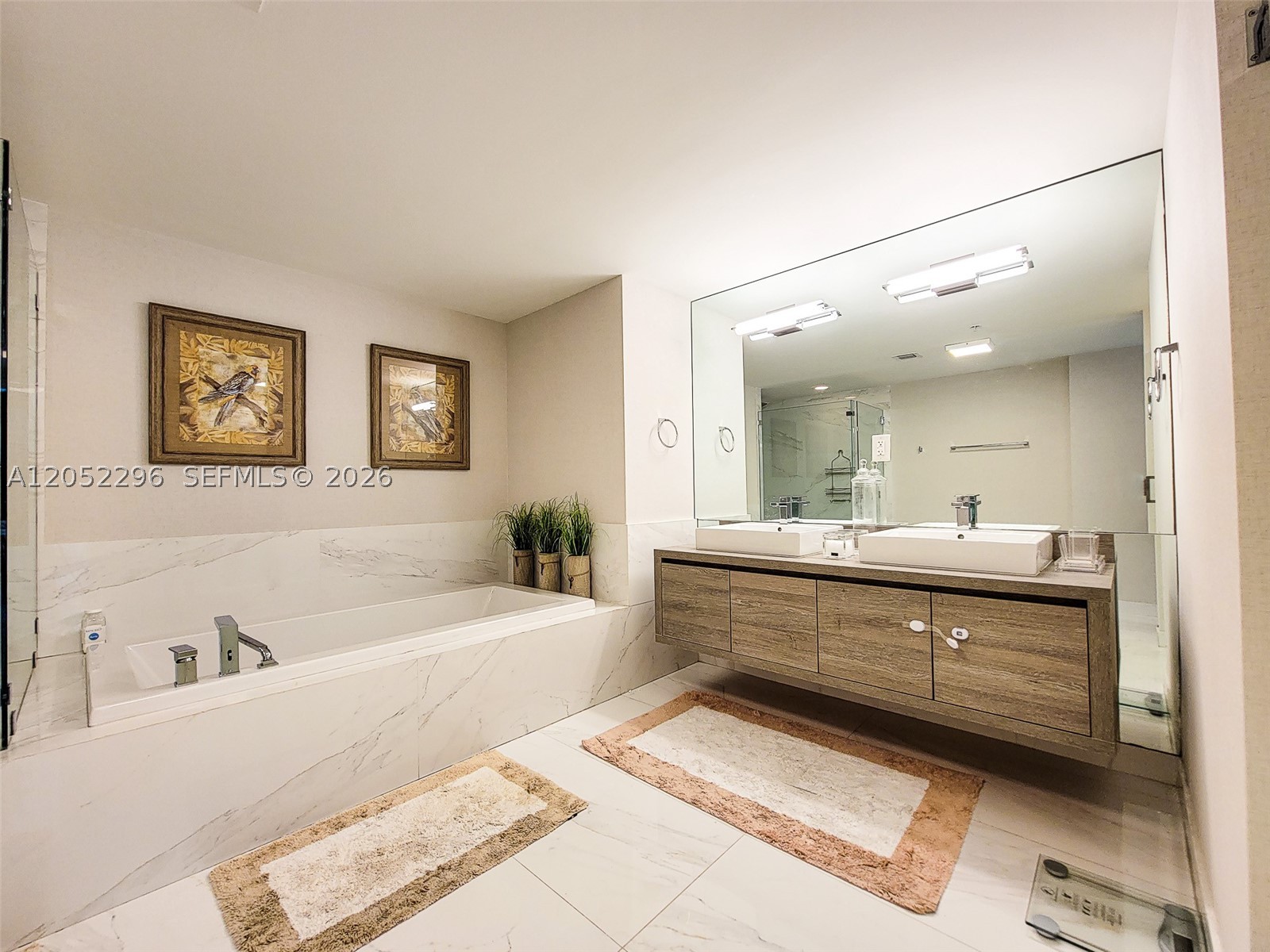 400 SUNNY ISLES CONDO WES - Residential