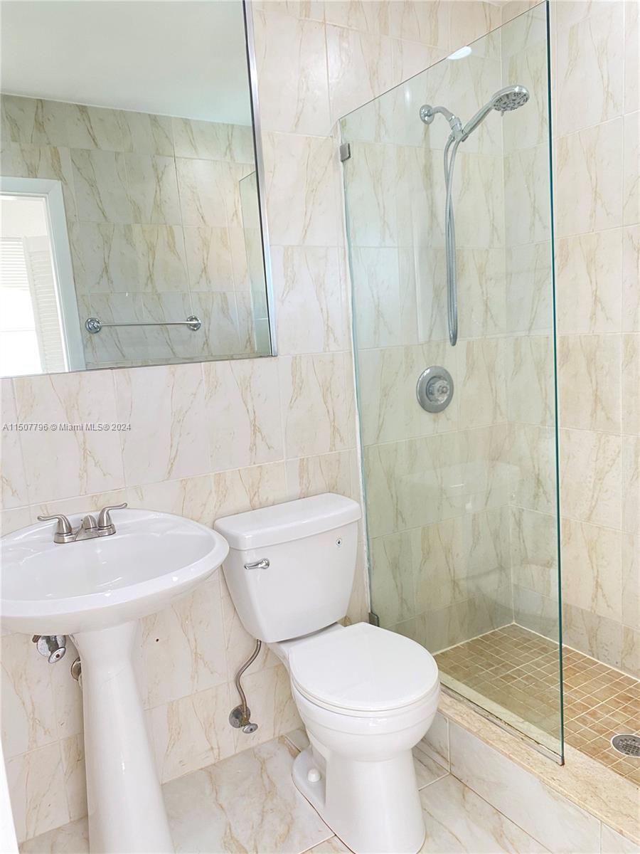 THE BELLAGIO CONDO - Residential Lease