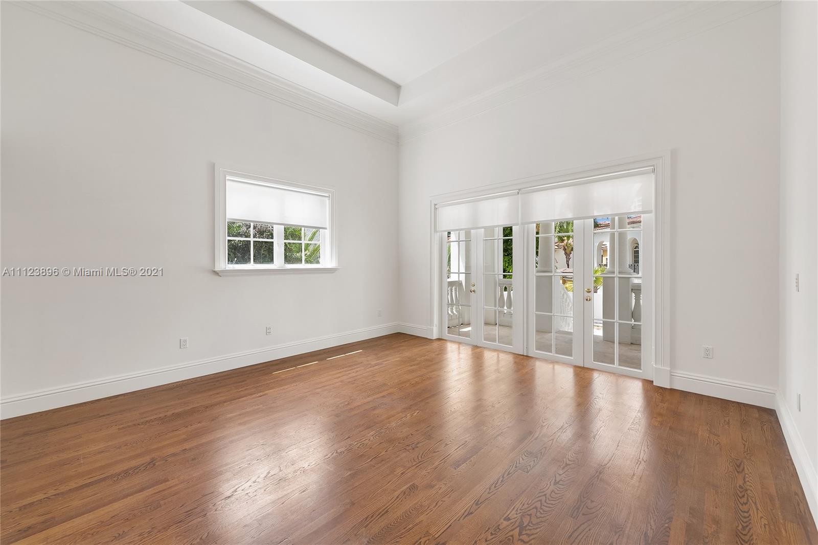 ISLAND ESTATES - Residential