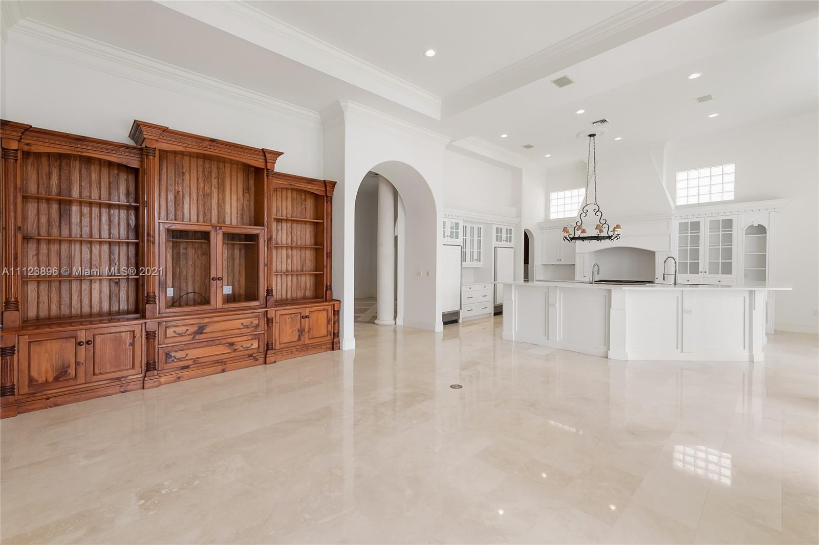 ISLAND ESTATES - Residential