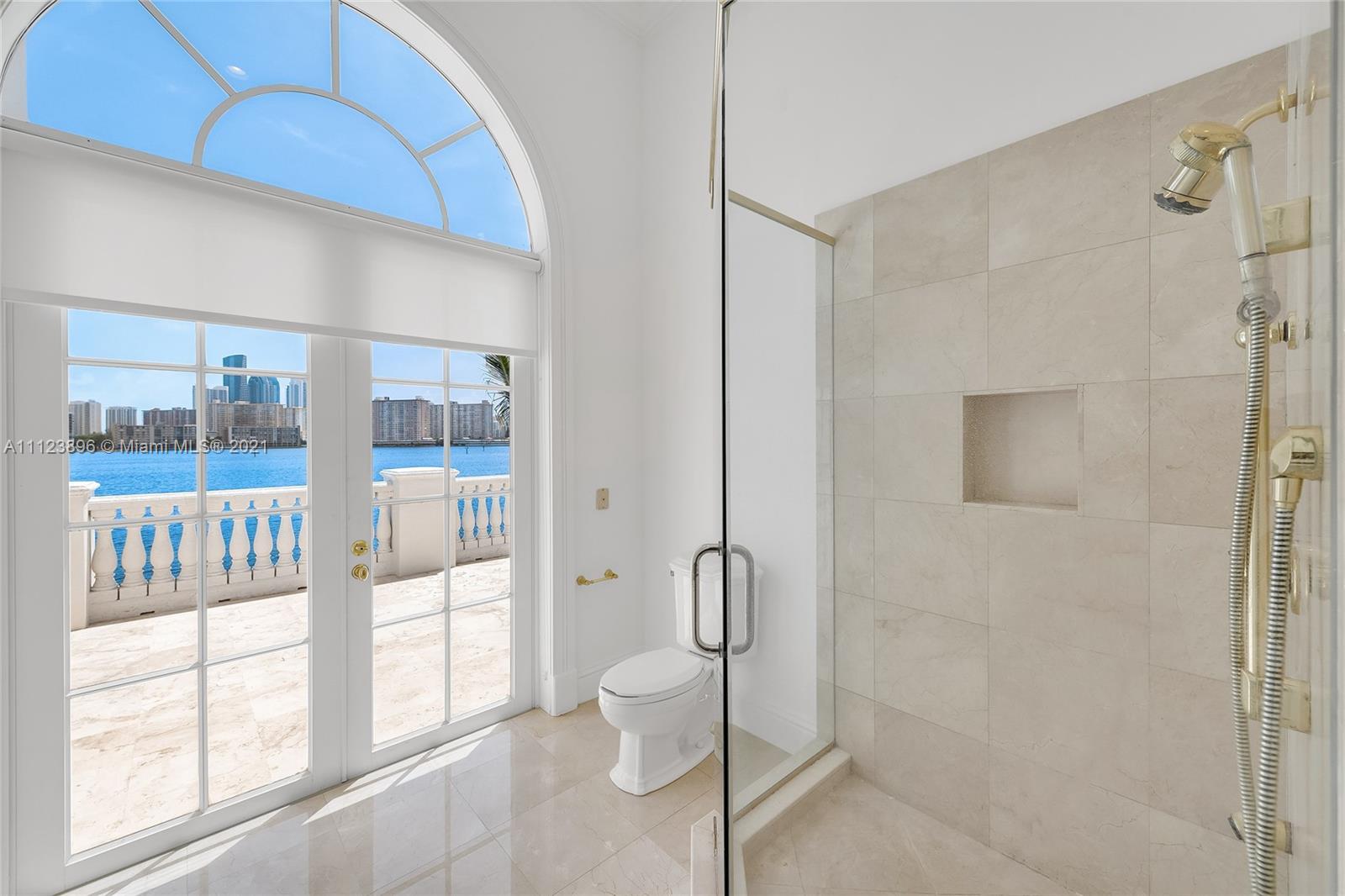 ISLAND ESTATES - Residential