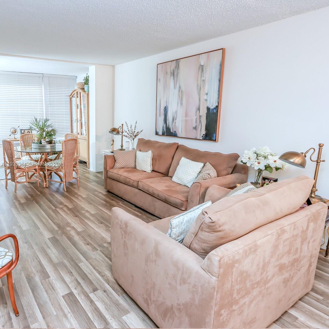 LIME BAY CONDOMINIUM 6 - Residential