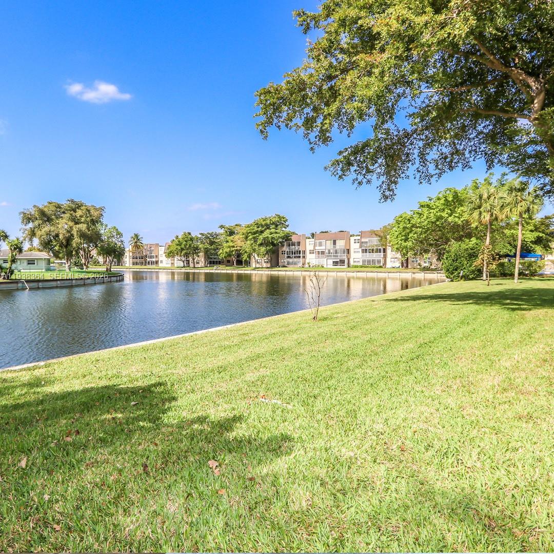LIME BAY CONDOMINIUM 6 - Residential