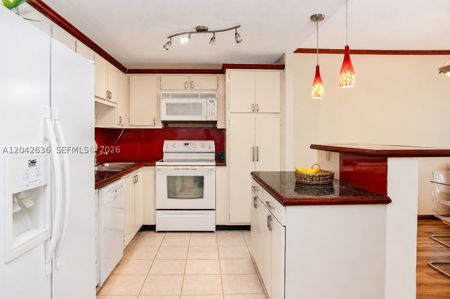 OCEANVIEW BUILDING A COND - Residential Lease