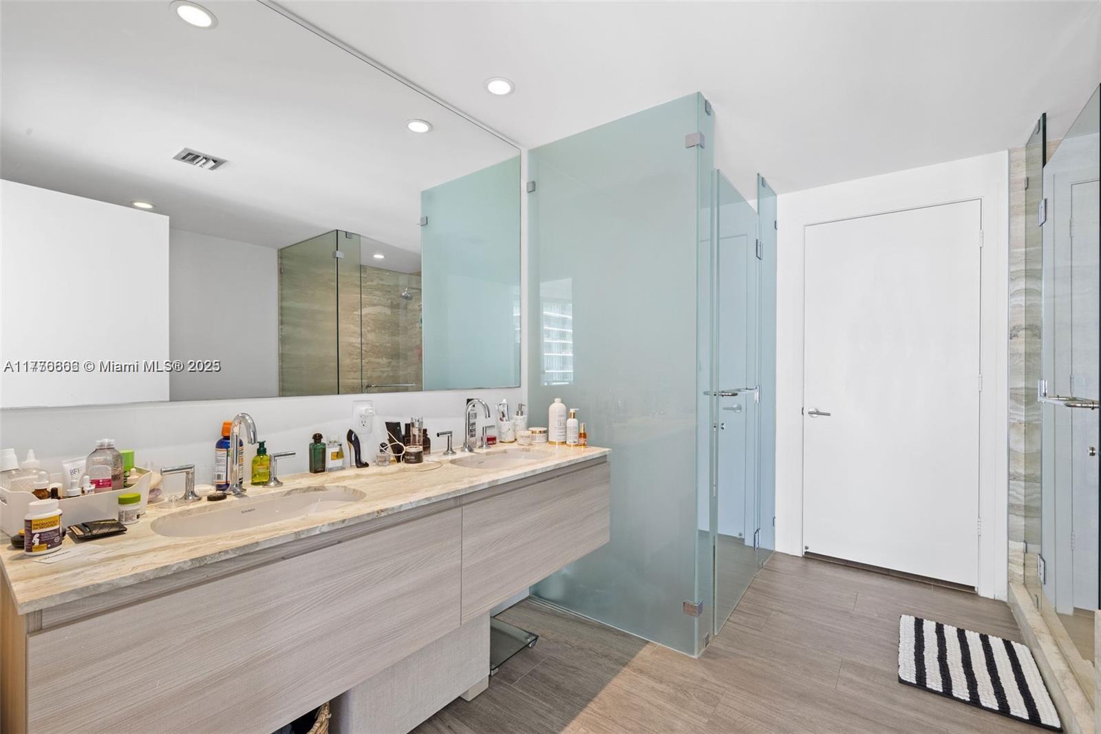 BISCAYNE BEACH CONDO - Residential
