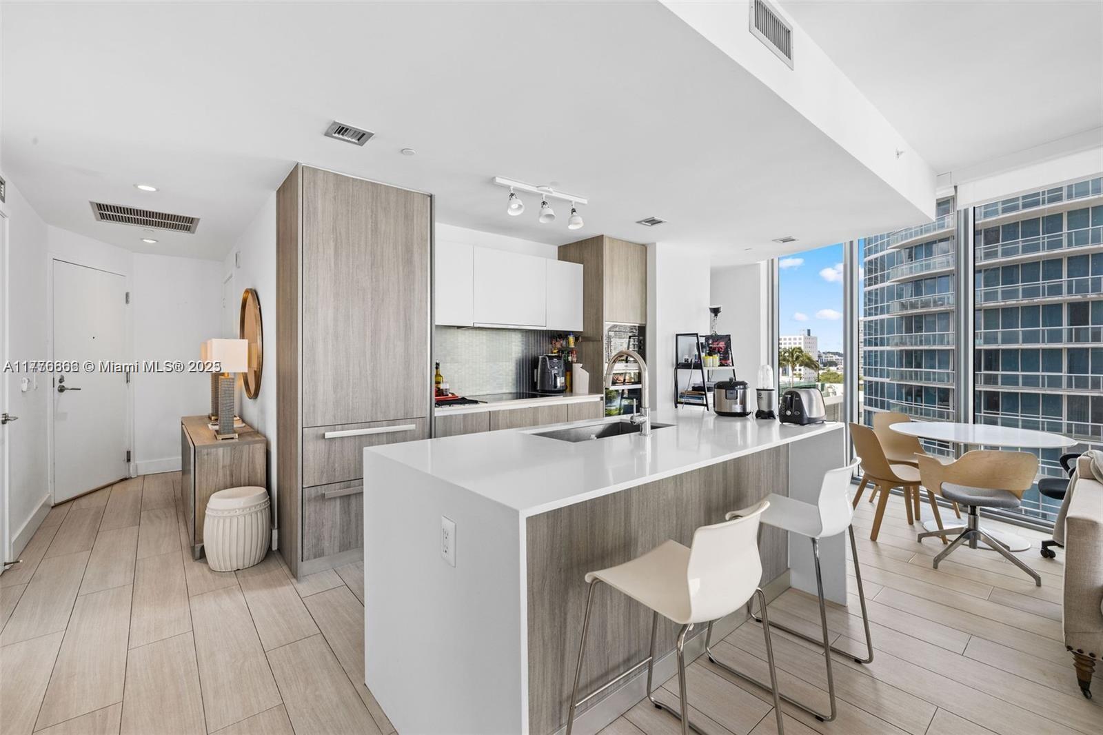 BISCAYNE BEACH CONDO - Residential