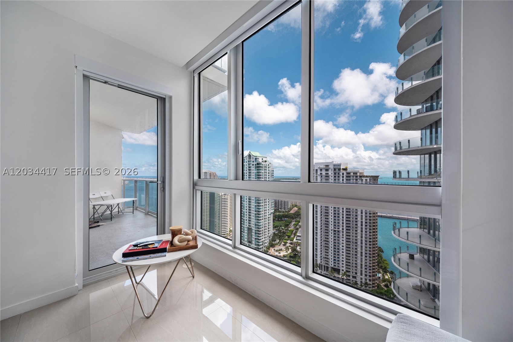 MET 1 CONDO - Residential