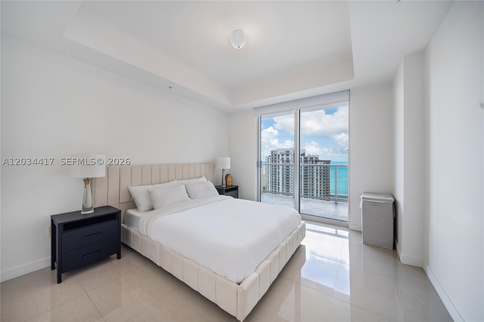 MET 1 CONDO - Residential