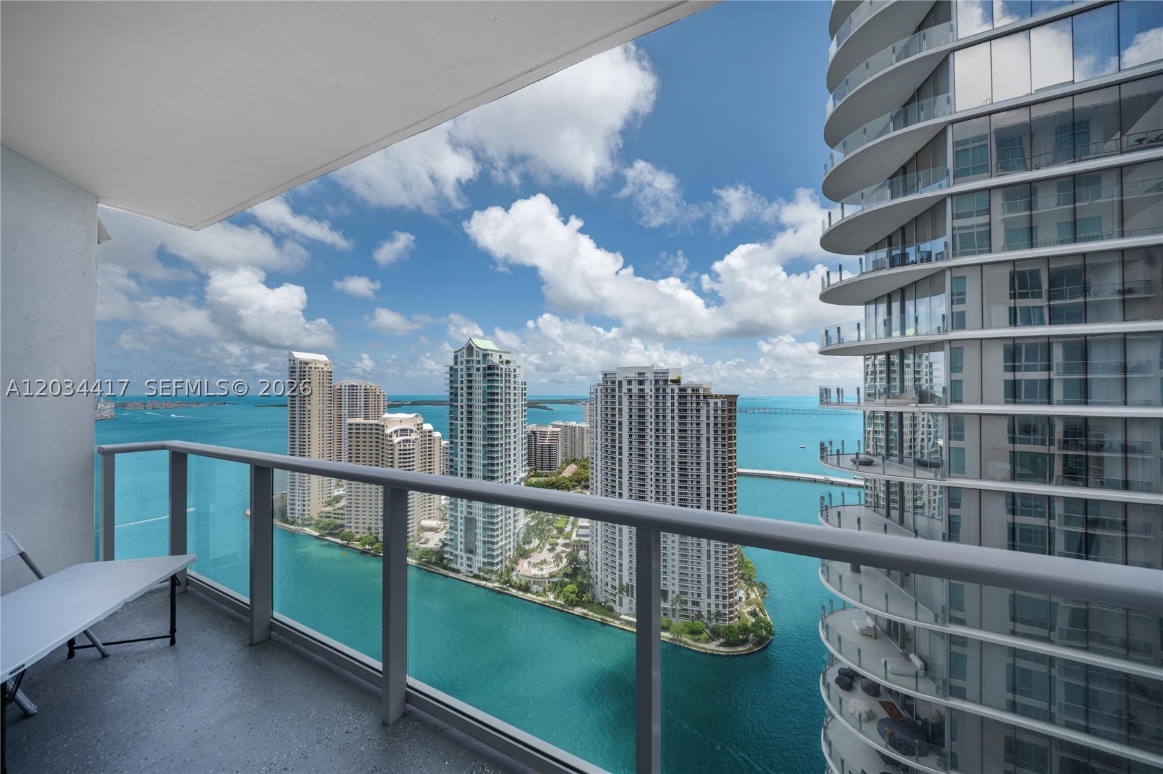 MET 1 CONDO - Residential
