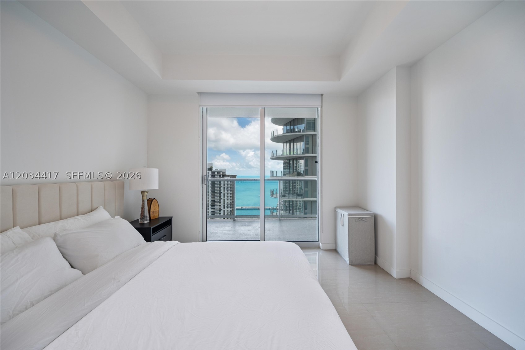 MET 1 CONDO - Residential