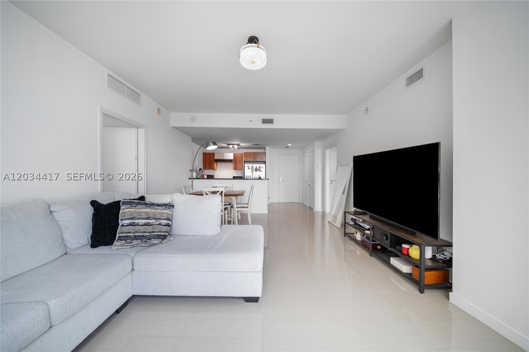 MET 1 CONDO - Residential
