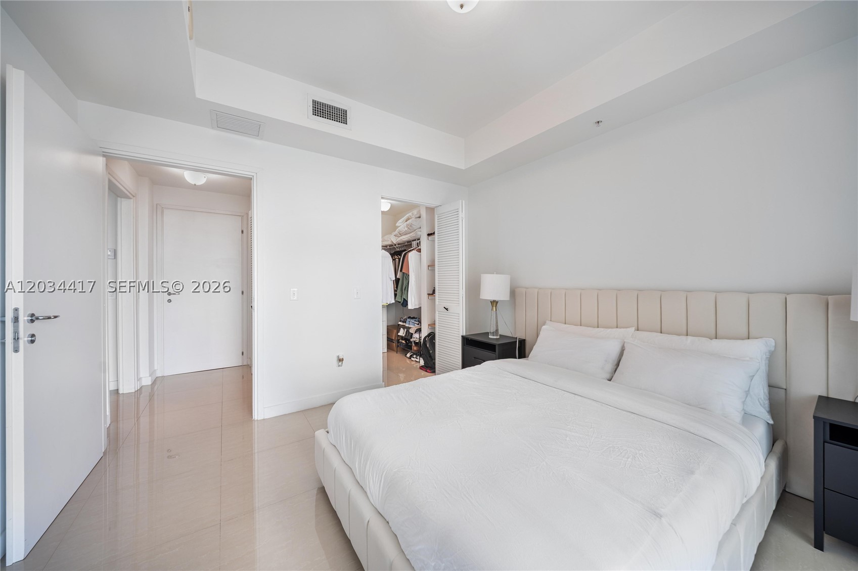 MET 1 CONDO - Residential