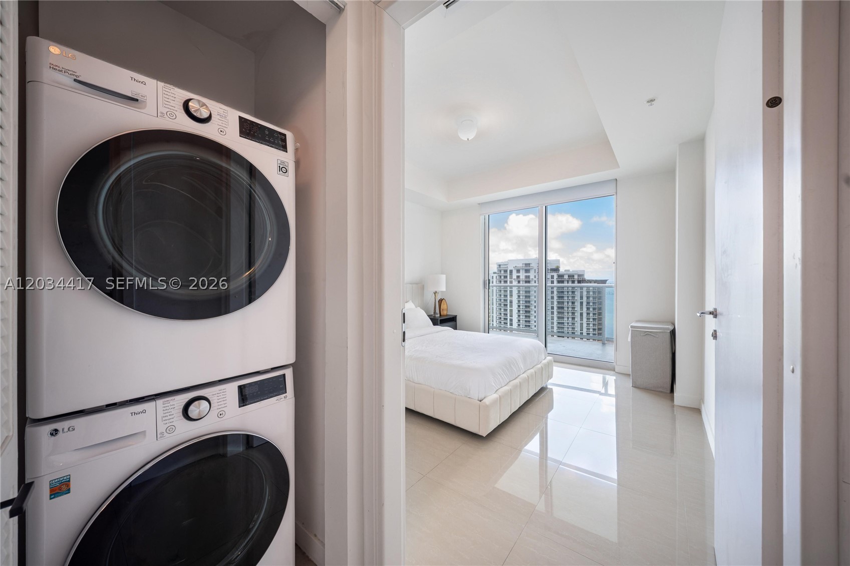 MET 1 CONDO - Residential