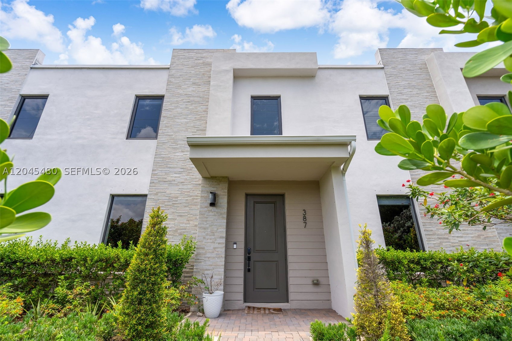 GARDENIA PARK - Residential