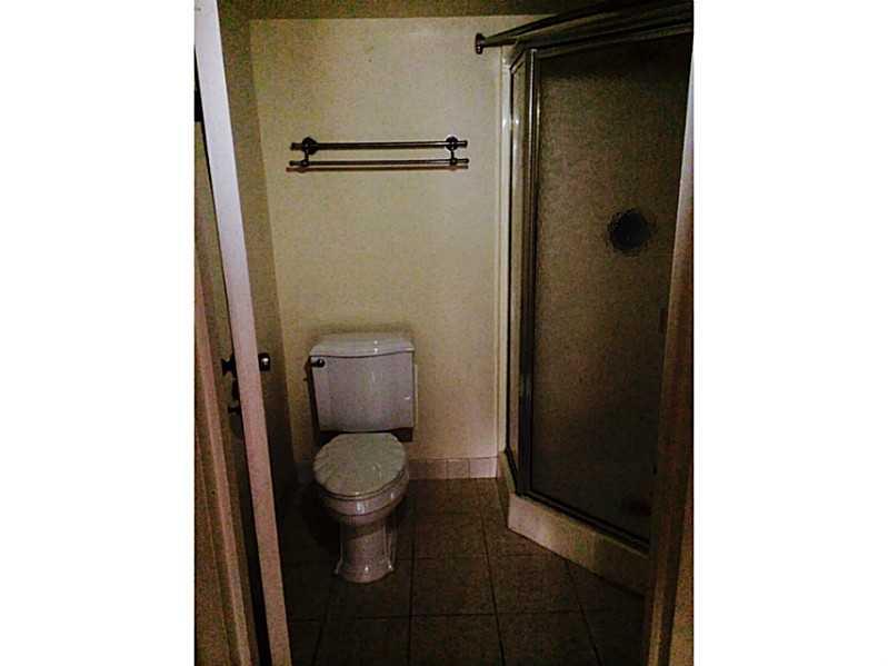 HAMPTON COURT CONDO - Residential Lease