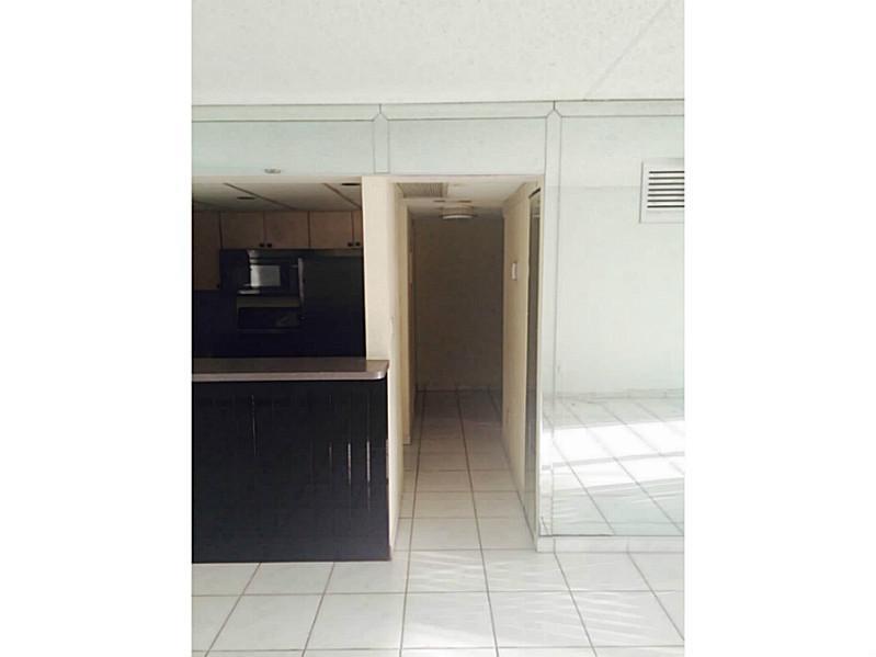 HAMPTON COURT CONDO - Residential Lease