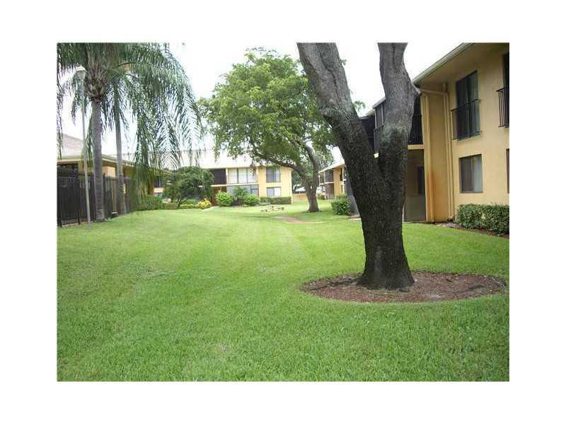 HAMPTON COURT CONDO - Residential Lease