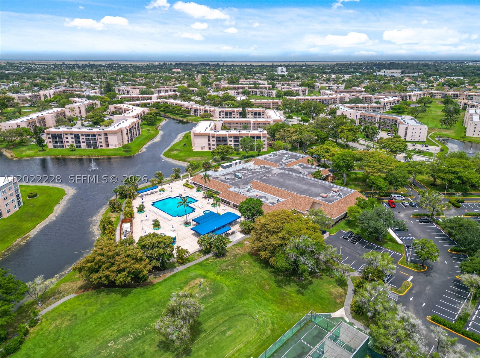 SUNRISE LAKES 176 CONDO - Residential