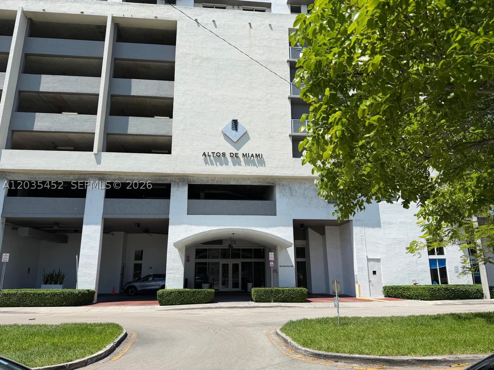 ALTOS DE MIAMI CONDO - Residential Lease