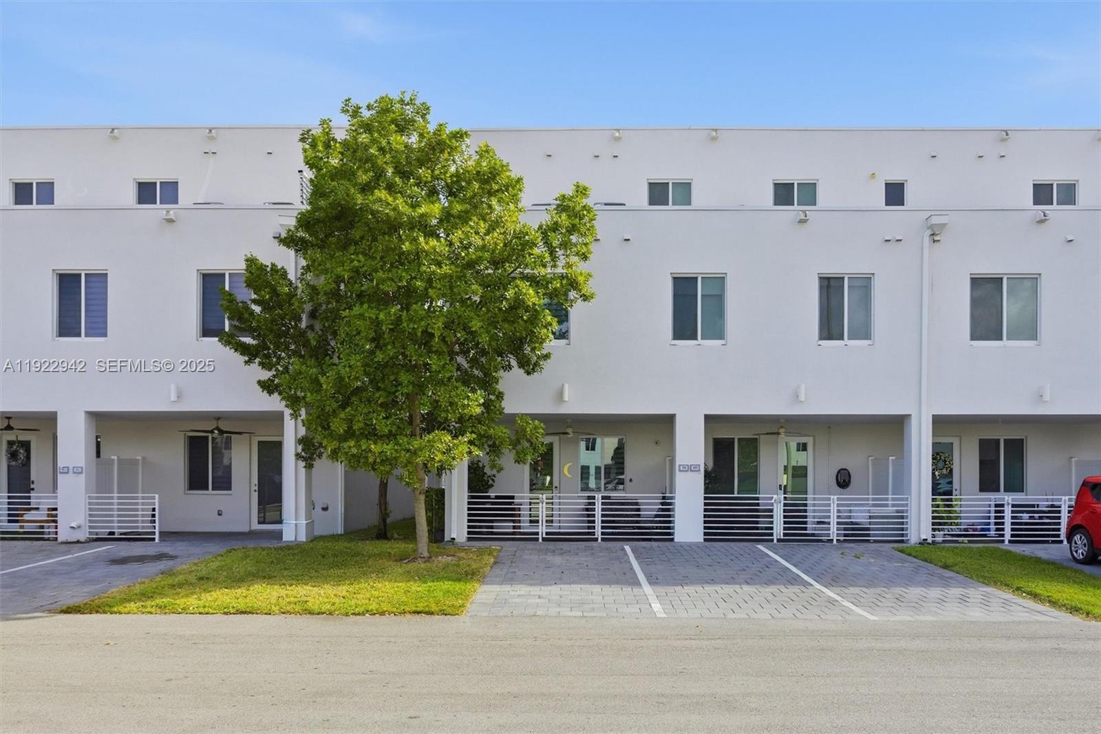 LANDMARK AT DORAL CONDO N - Residential