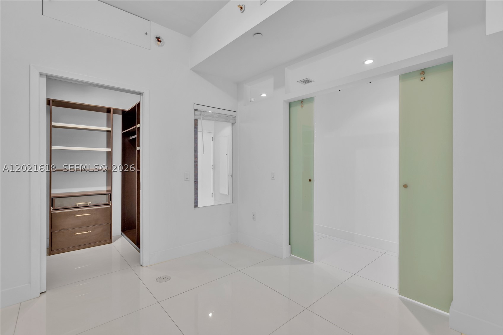 MARQUIS CONDO - Residential