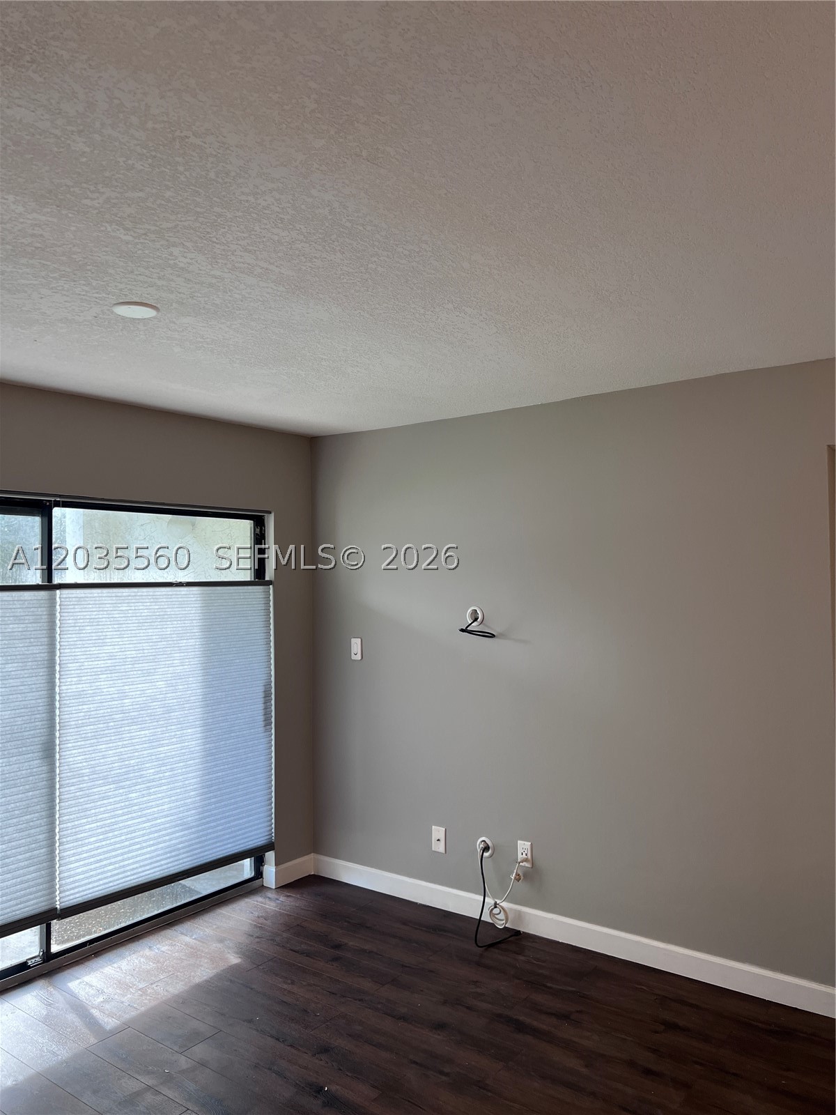 HOLLYWOOD PARC CONDOMINIU - Residential Lease