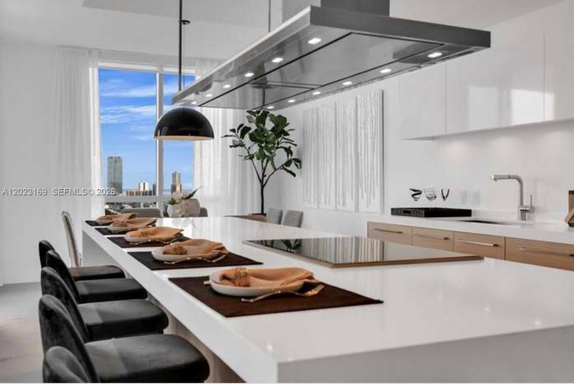 MARINA PALMS RESIDENCES S - Residential