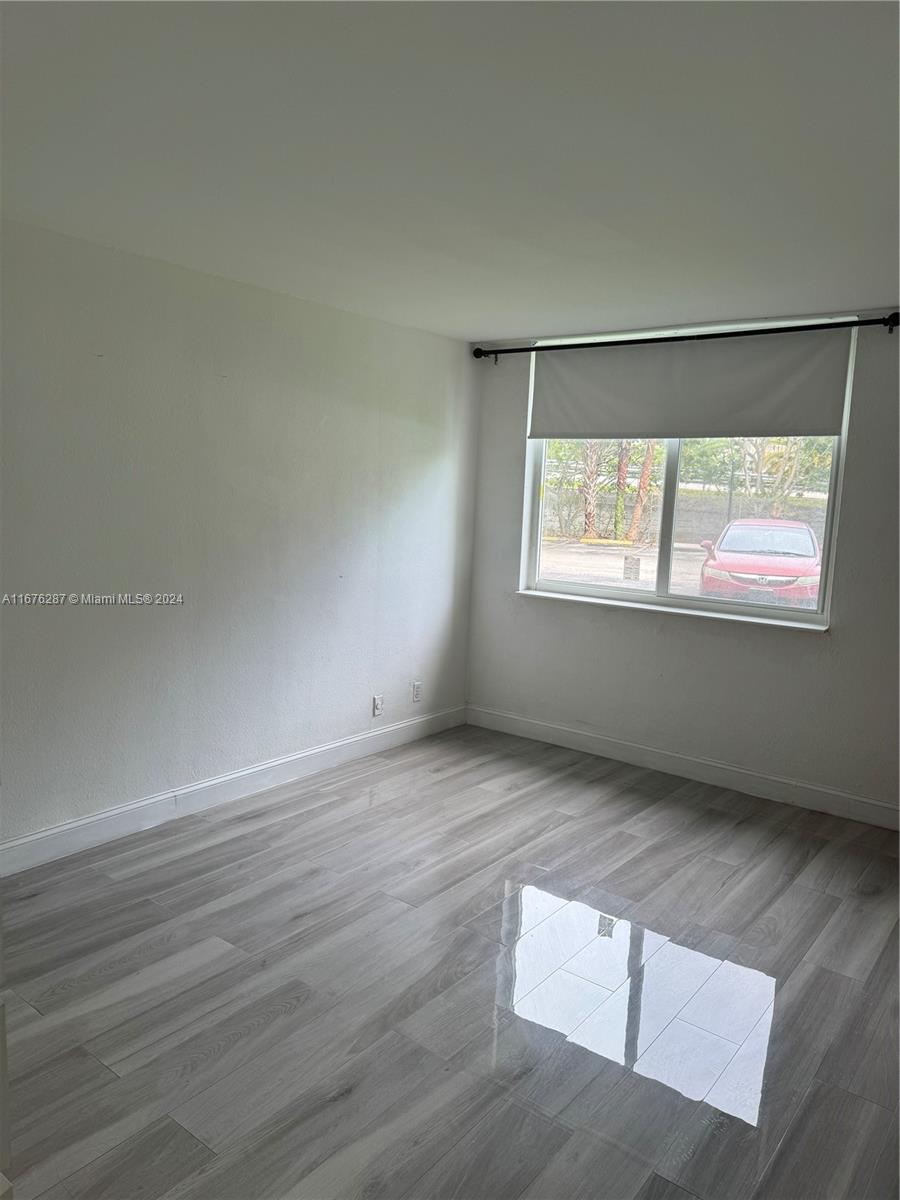 DADELAND PLACE CONDO - Residential Lease