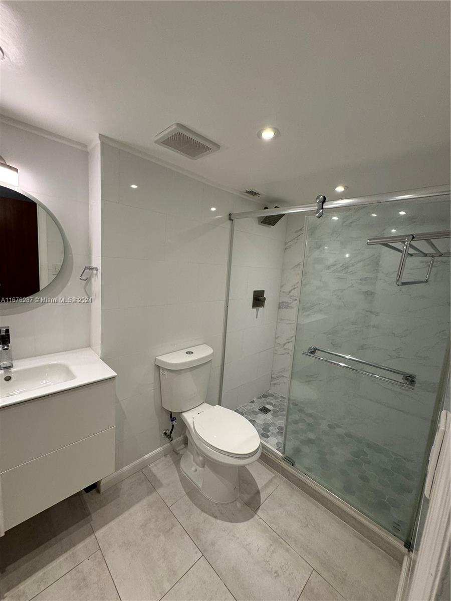 DADELAND PLACE CONDO - Residential Lease