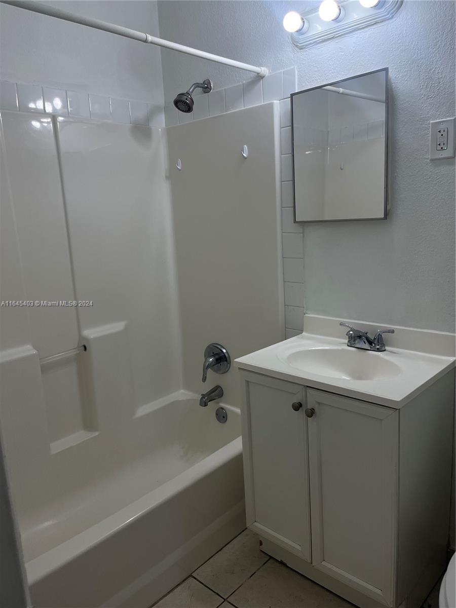 WEST MOORLAND AMD - Residential Lease