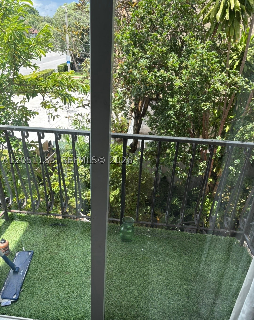 DOUGLAS CONDO - Residential Lease