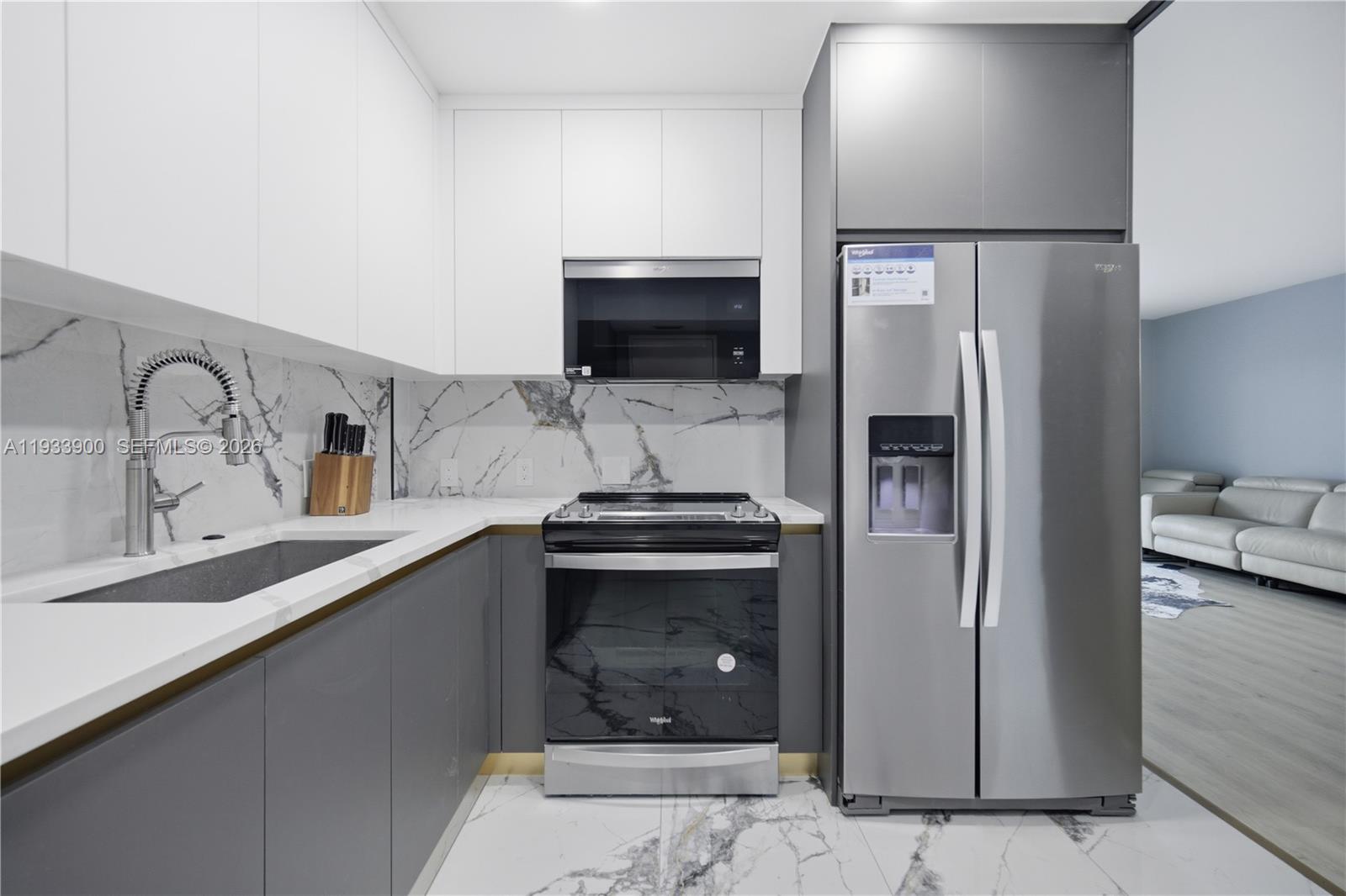 HILLCREST EAST NO 24 COND - Residential