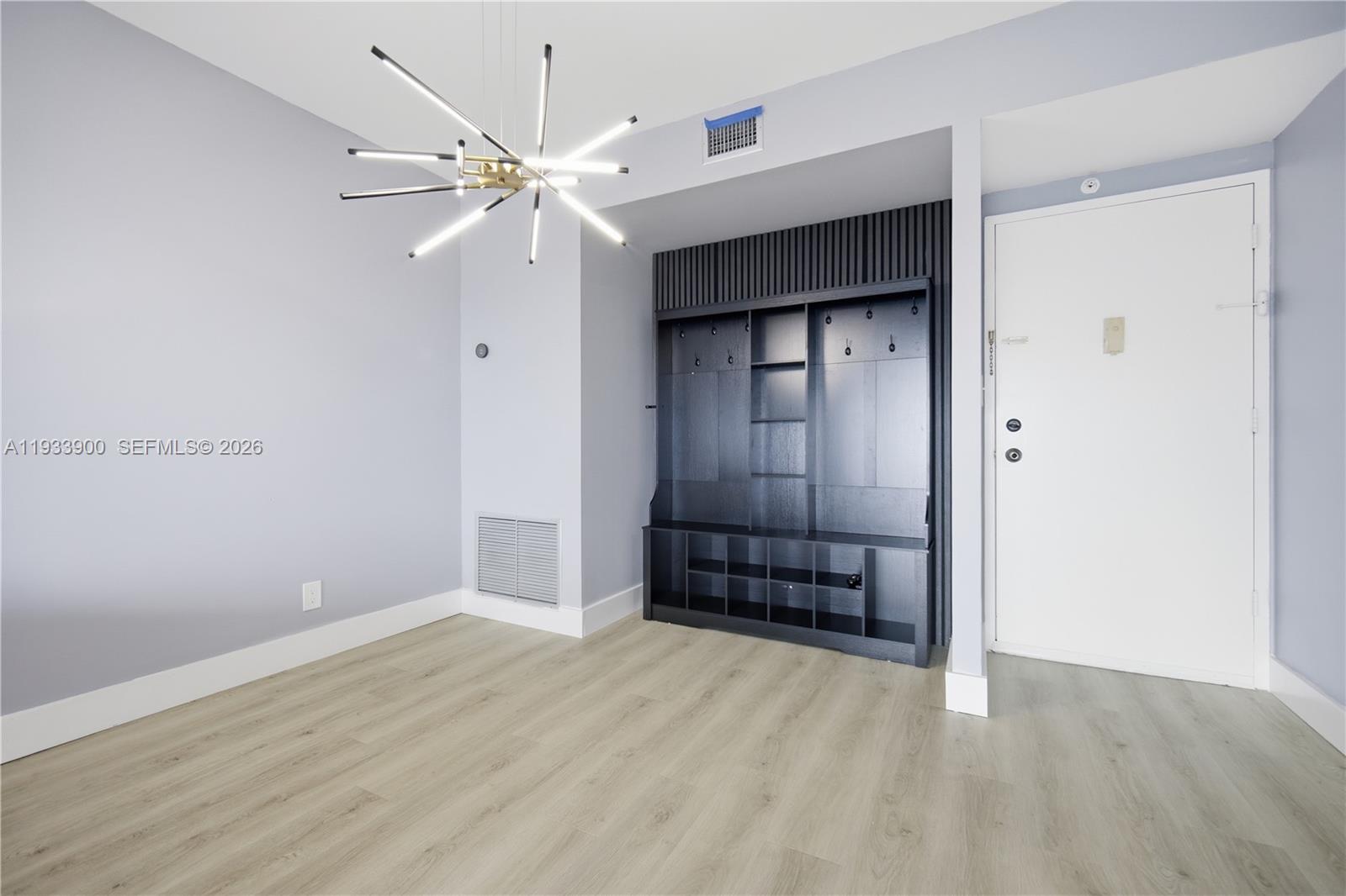 HILLCREST EAST NO 24 COND - Residential