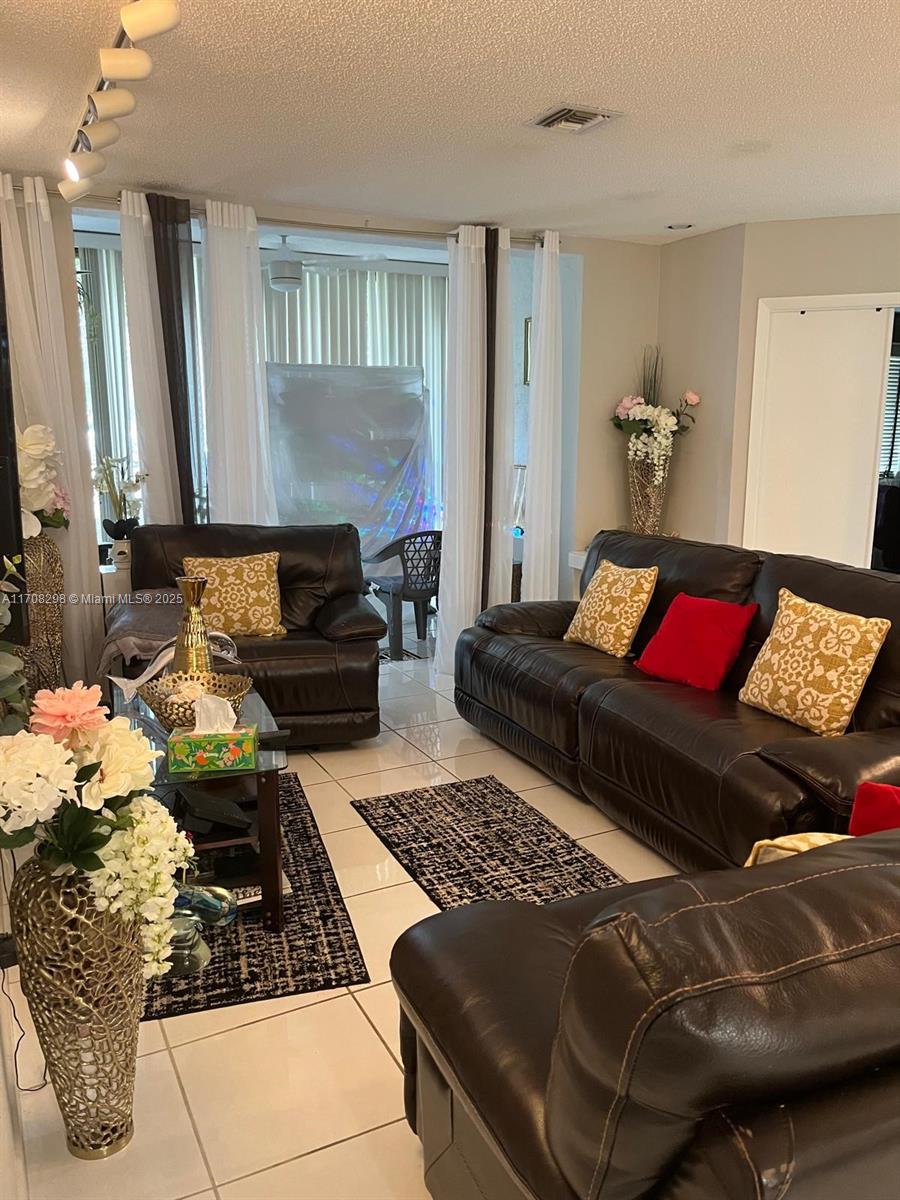 BAYPORT VILLAGE D CONDO - Residential