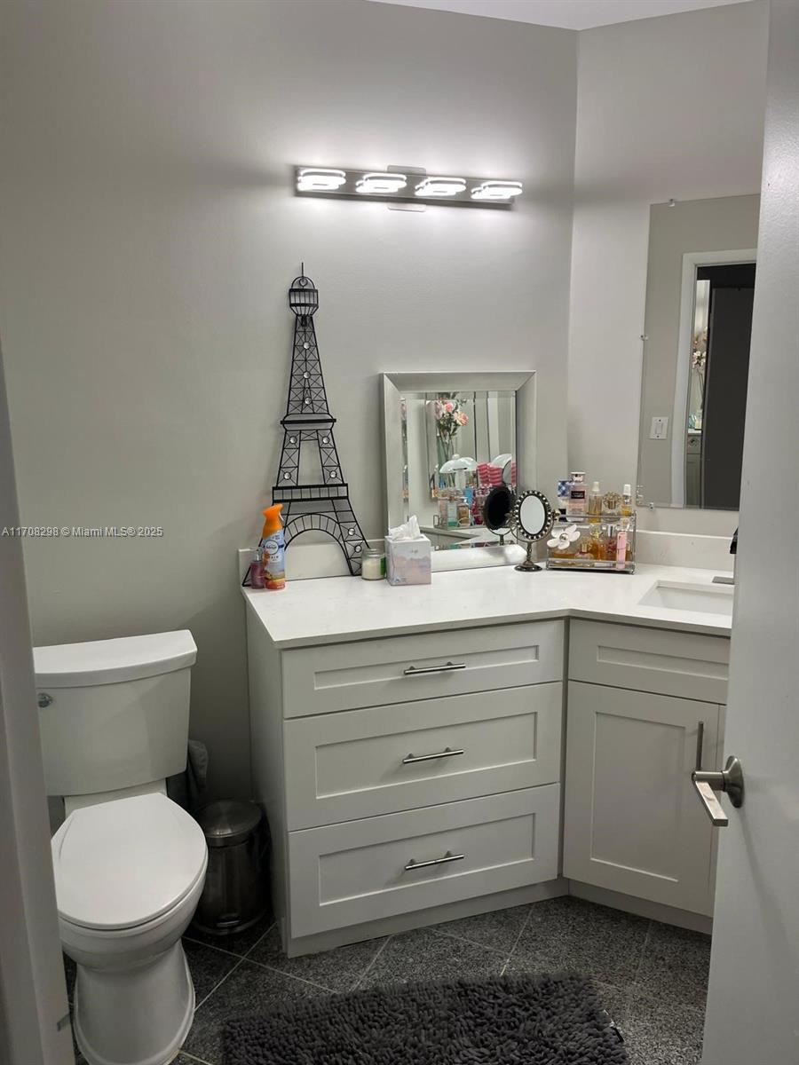 BAYPORT VILLAGE D CONDO - Residential