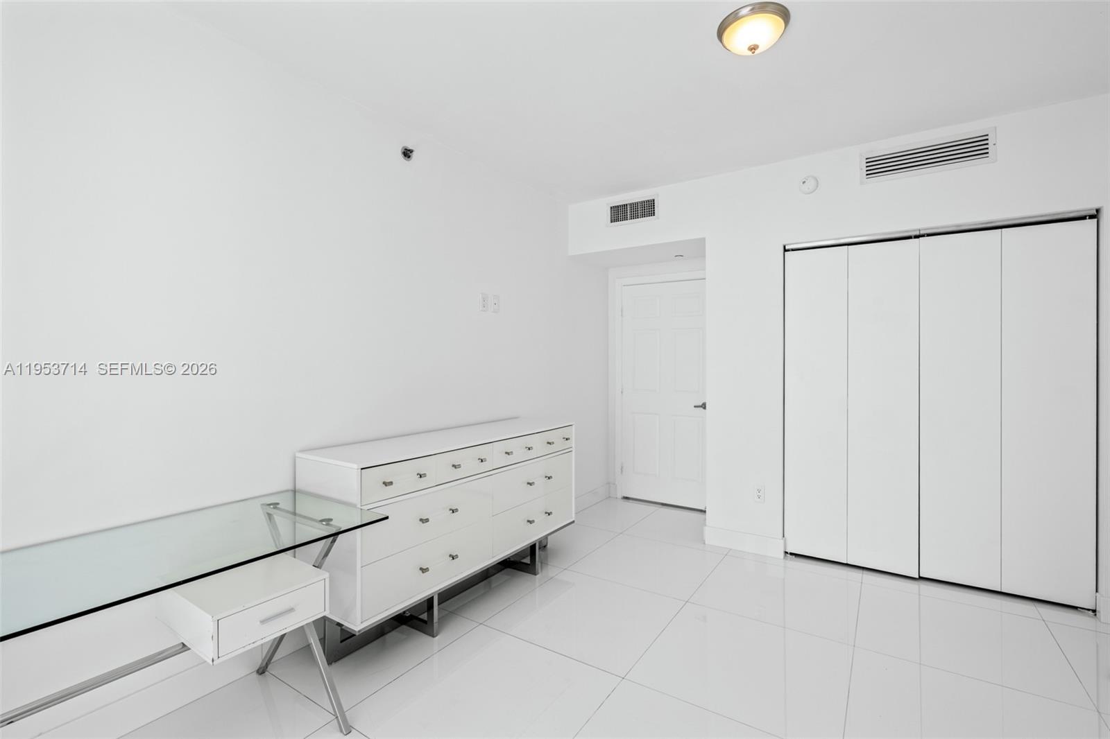 ICON BRICKELL CONDO NO 3 - Residential