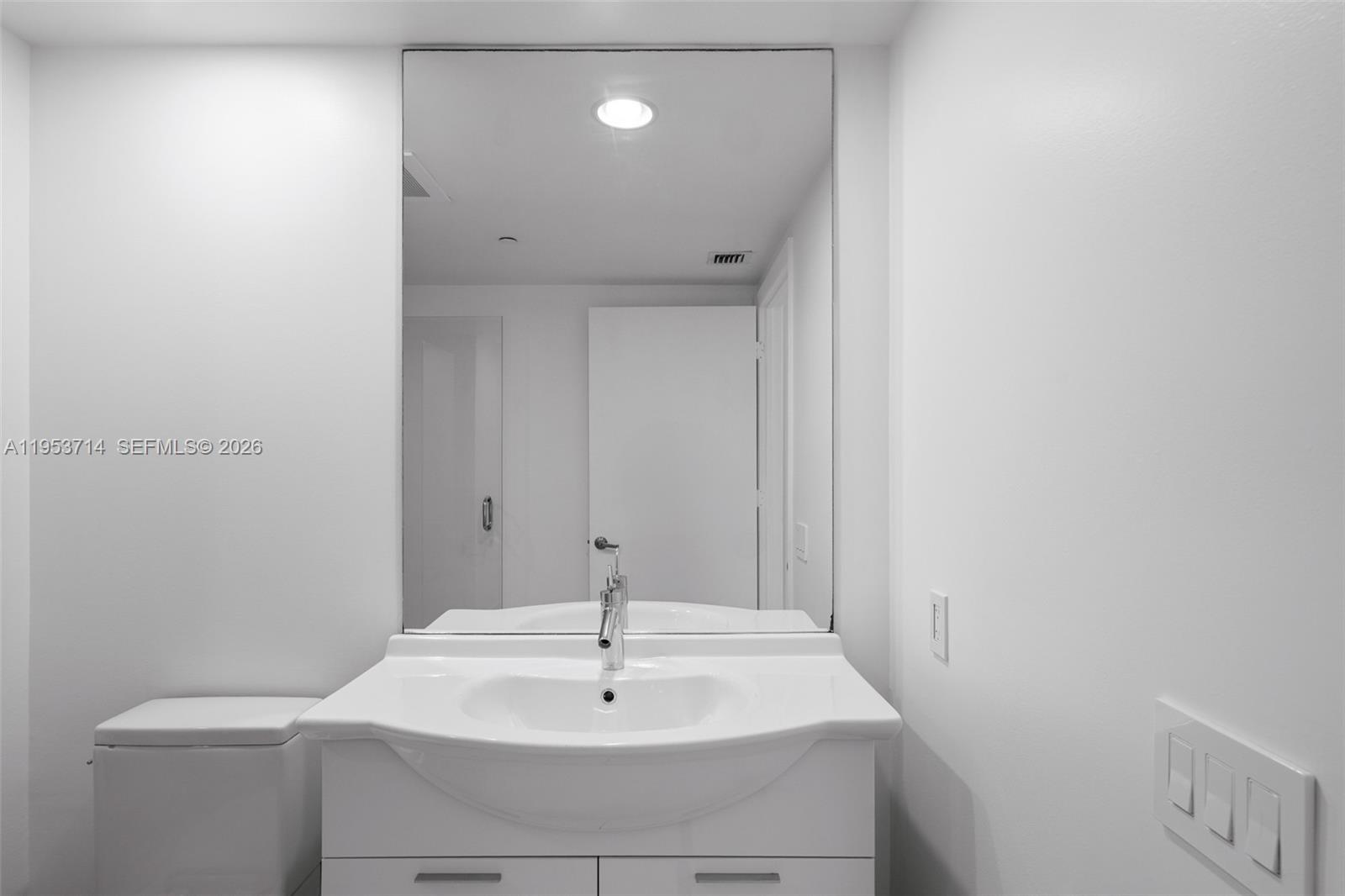 ICON BRICKELL CONDO NO 3 - Residential
