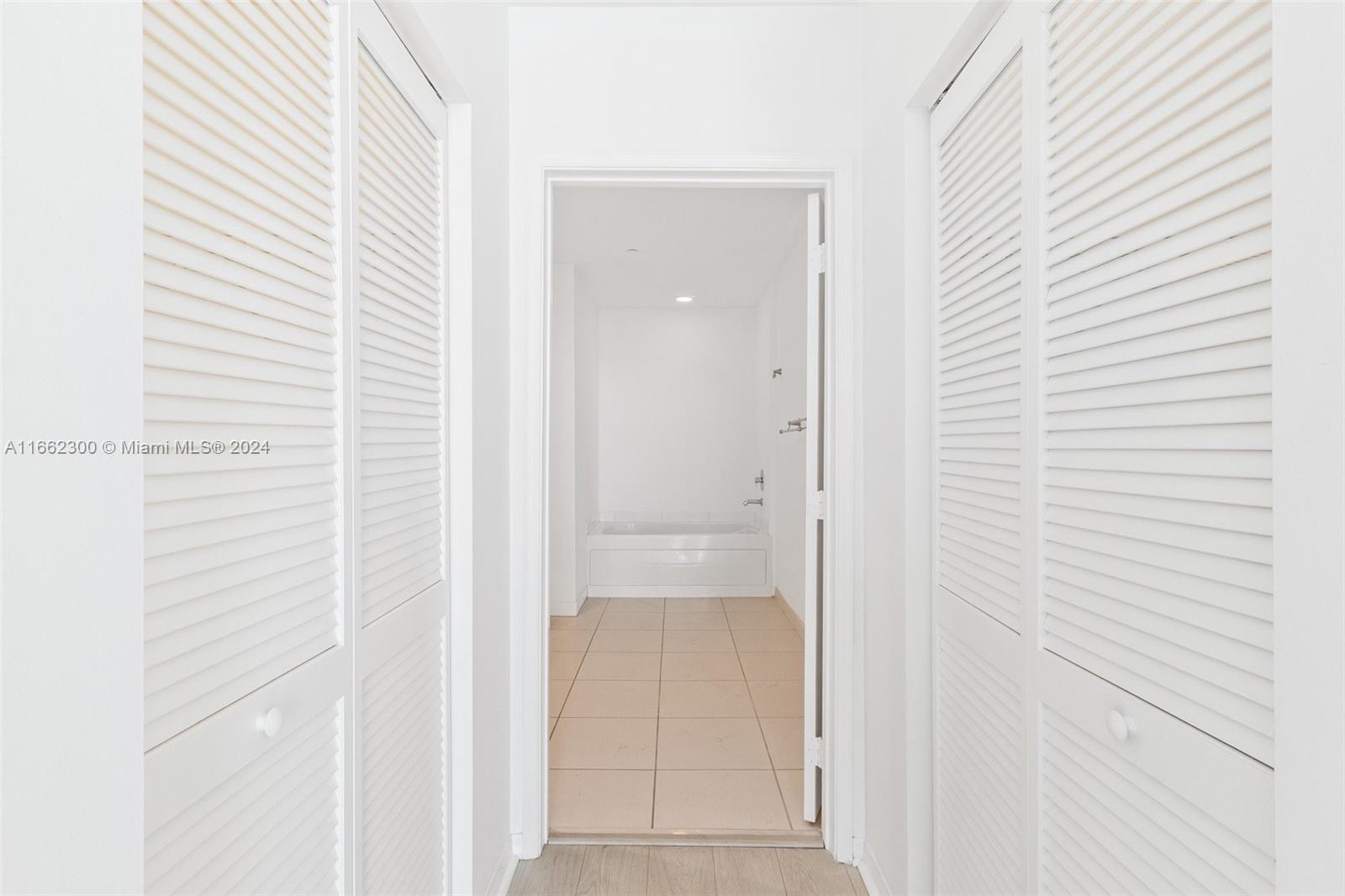 THE PLAZA 851 BRICKELL CO - Residential Lease