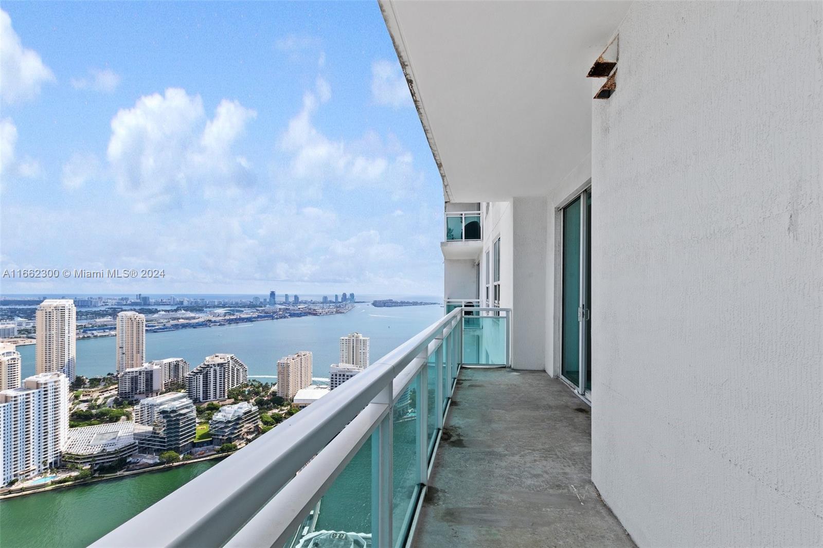 THE PLAZA 851 BRICKELL CO - Residential Lease