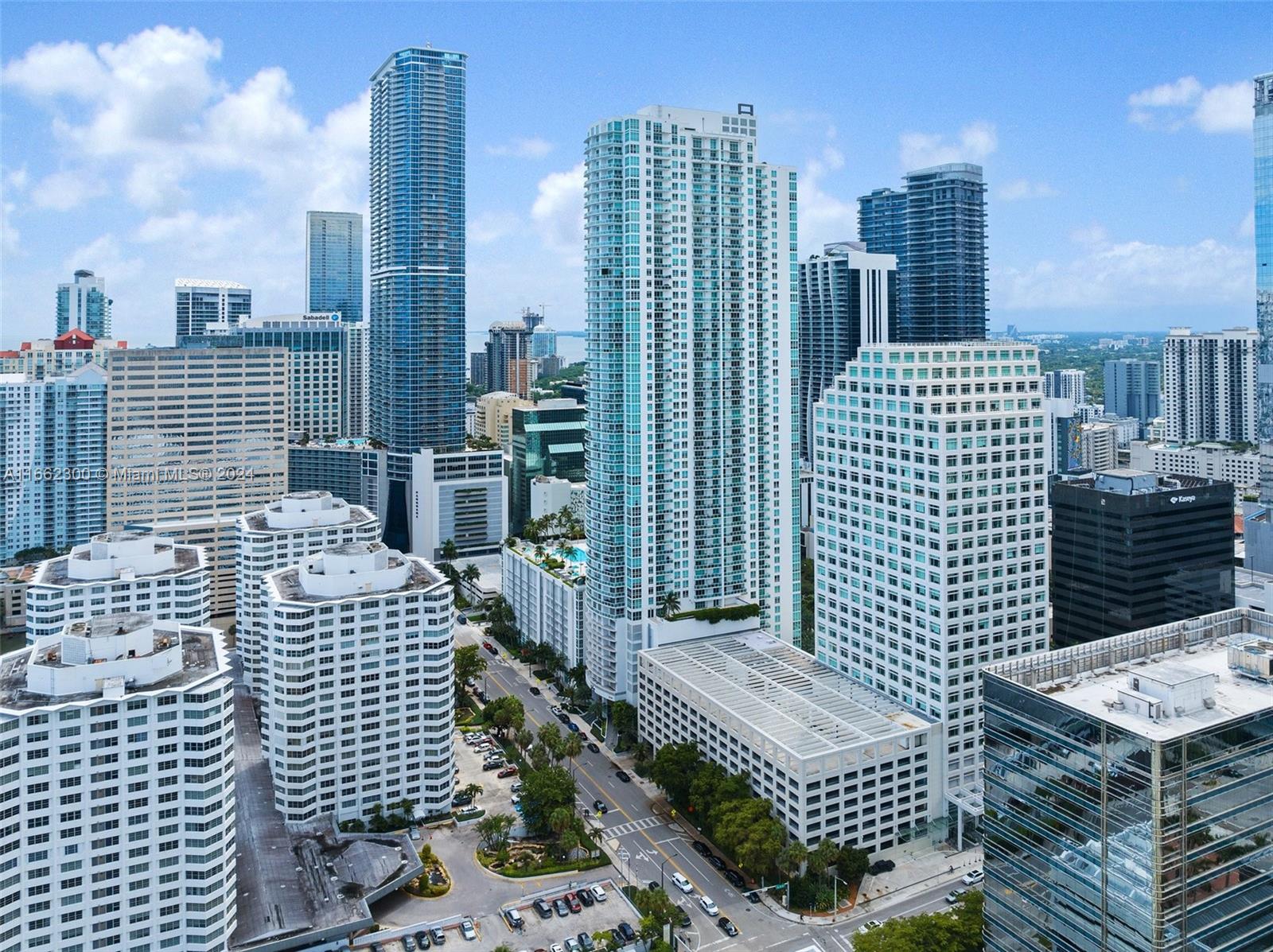 THE PLAZA 851 BRICKELL CO - Residential Lease