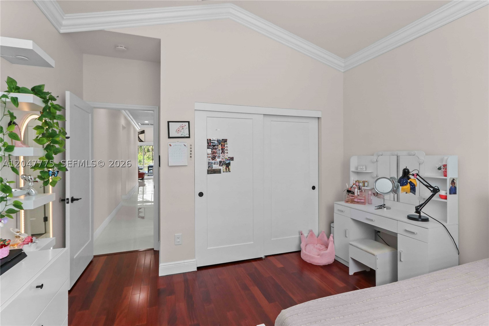 HOLLYWOOD LAKES COUNTRY C - Residential Lease