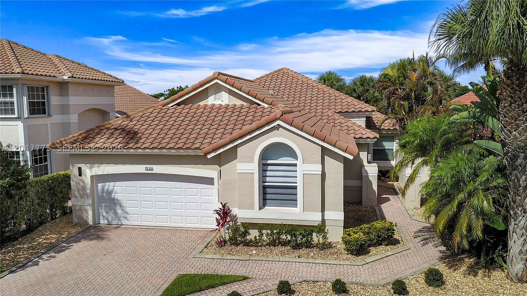 HOLLYWOOD LAKES COUNTRY C - Residential Lease