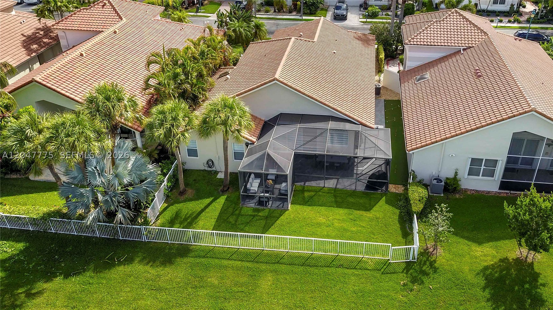 HOLLYWOOD LAKES COUNTRY C - Residential Lease