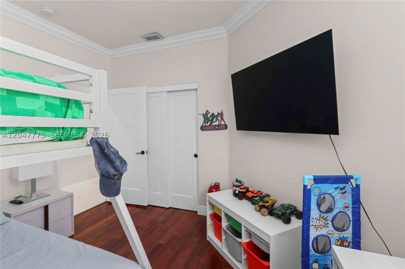 HOLLYWOOD LAKES COUNTRY C - Residential Lease
