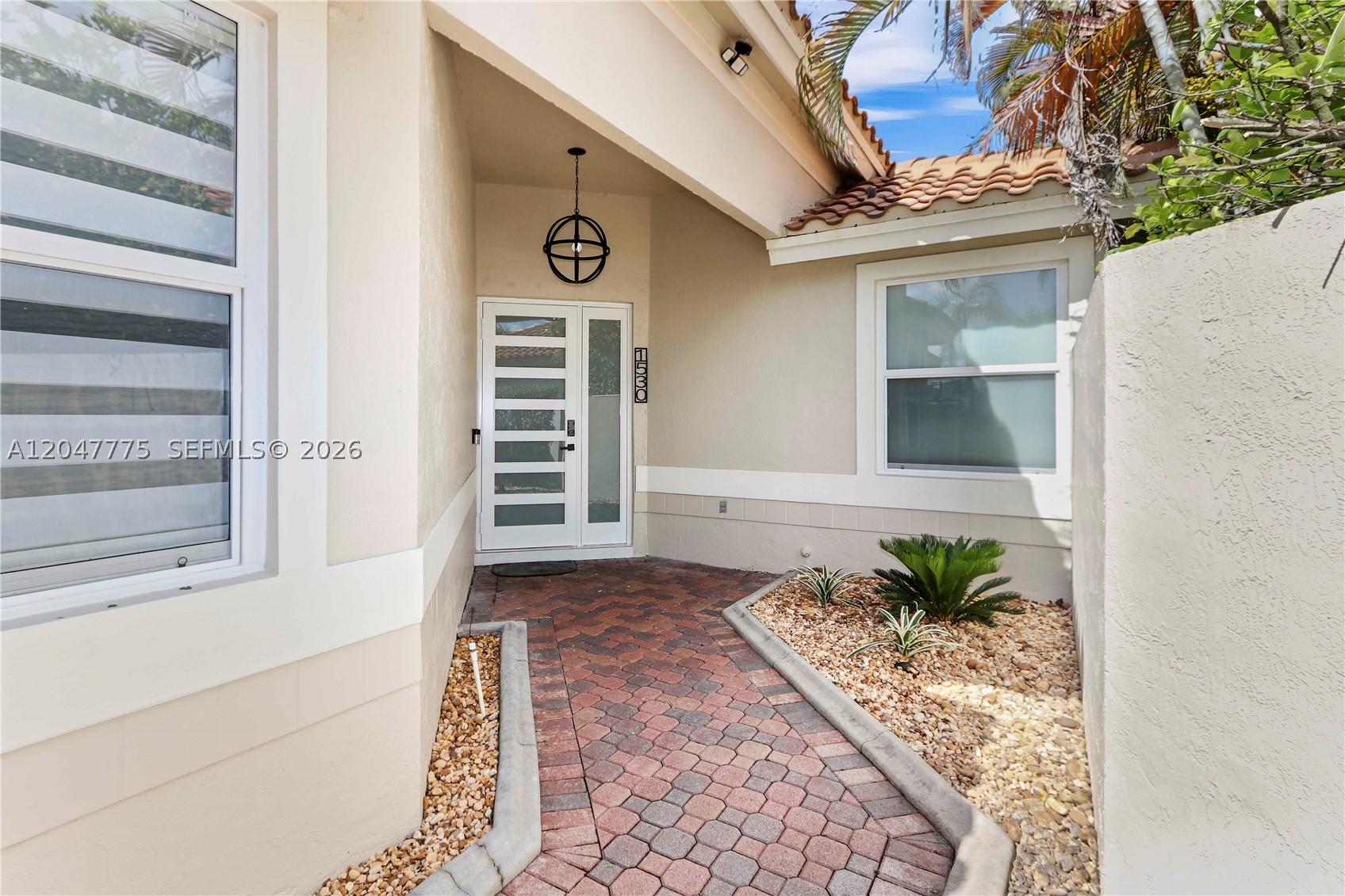 HOLLYWOOD LAKES COUNTRY C - Residential Lease