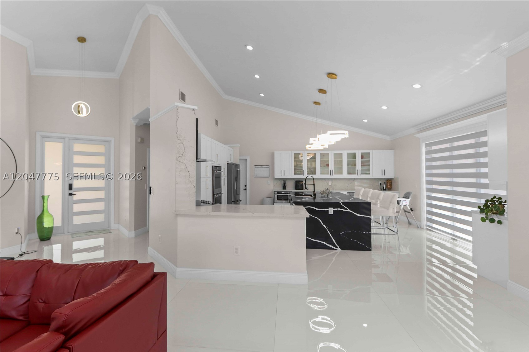 HOLLYWOOD LAKES COUNTRY C - Residential Lease